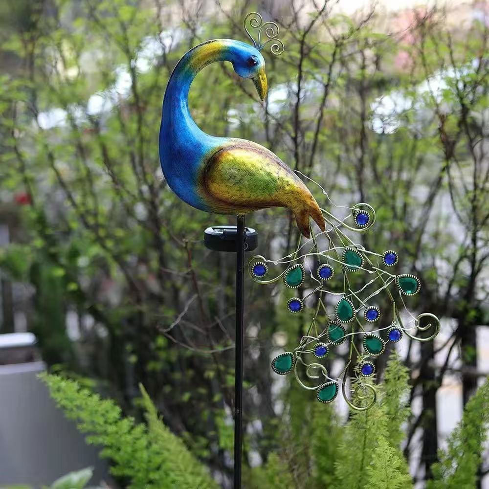 Lampada Solare a Forma di Pavo - Renewable Energy Solar recensione e prezzo